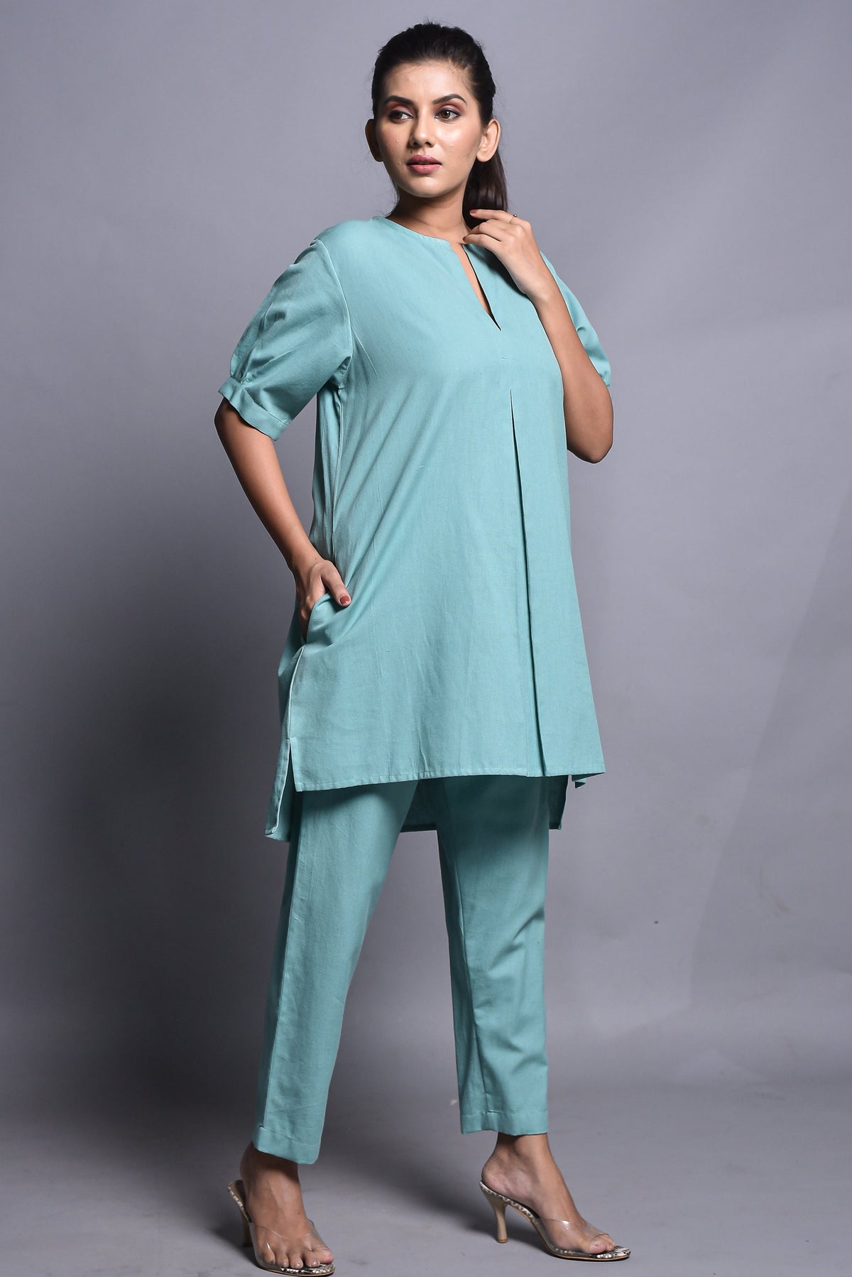 Belle Gray Linen Set — view 5